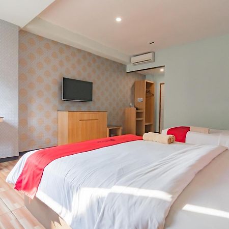 Hotel Reddoorz Premium Near Bandung Station Extérieur photo