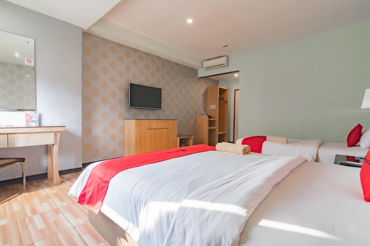 Hotel Reddoorz Premium Near Bandung Station Extérieur photo