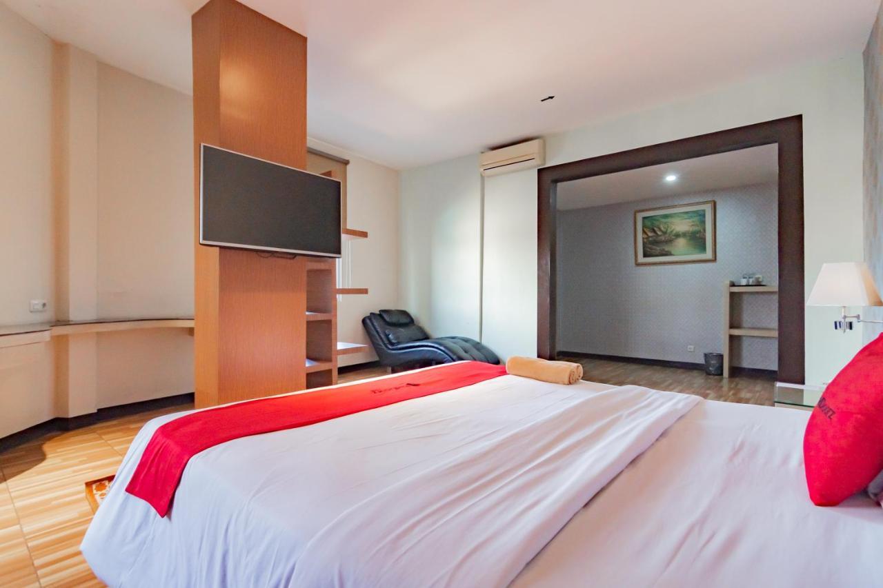 Hotel Reddoorz Premium Near Bandung Station Extérieur photo