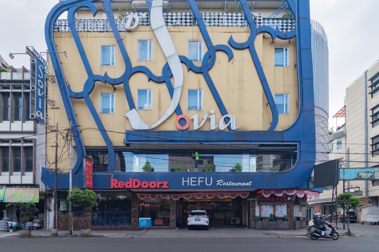 Hotel Reddoorz Premium Near Bandung Station Extérieur photo