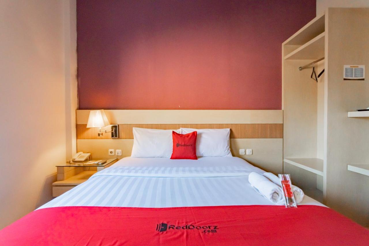 Hotel Reddoorz Premium Near Bandung Station Extérieur photo