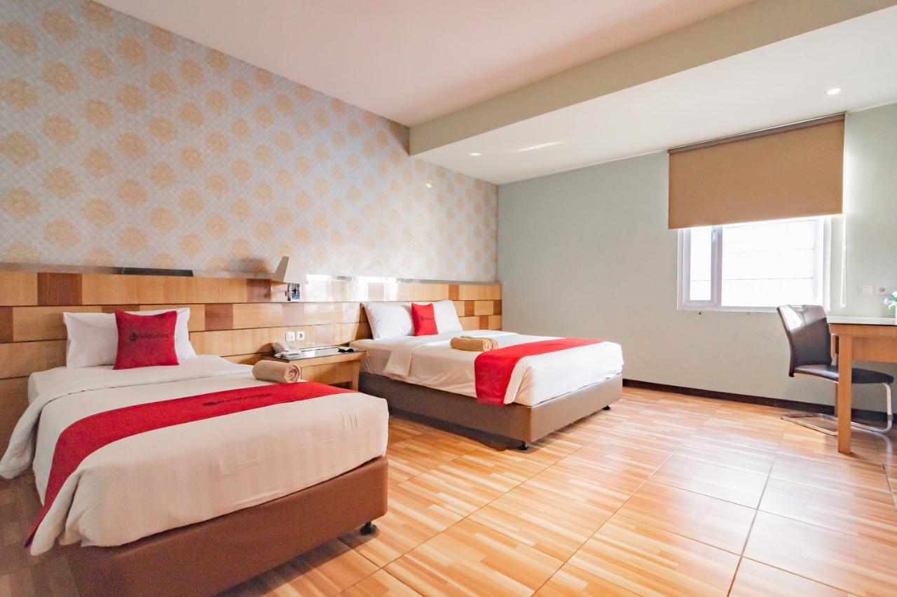 Hotel Reddoorz Premium Near Bandung Station Extérieur photo