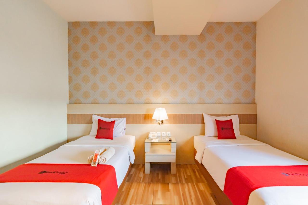 Hotel Reddoorz Premium Near Bandung Station Extérieur photo